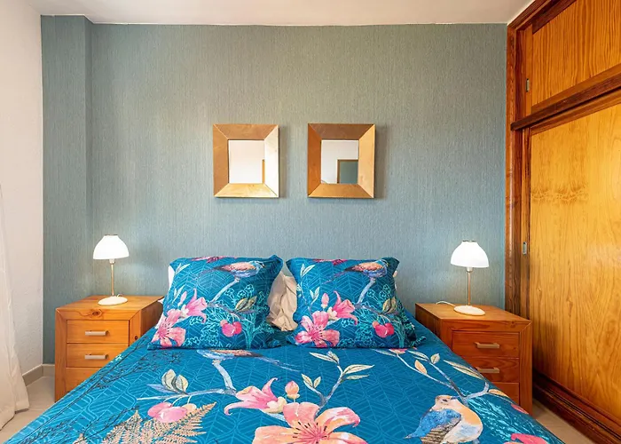 Elegant Candelaria Apartment With Ocean Views